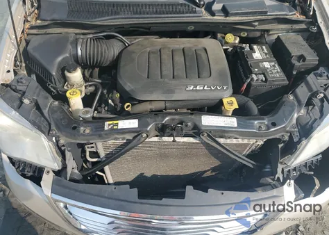 2013 Chrysler Town & Country Touring L from USA, damaged, VIN 2C4RC1CG0DR677106